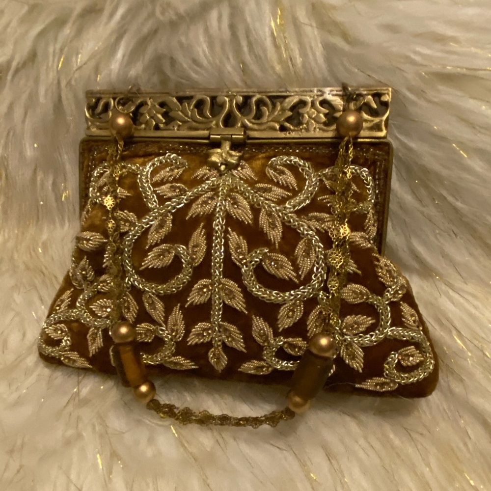 Vintage styled purse
